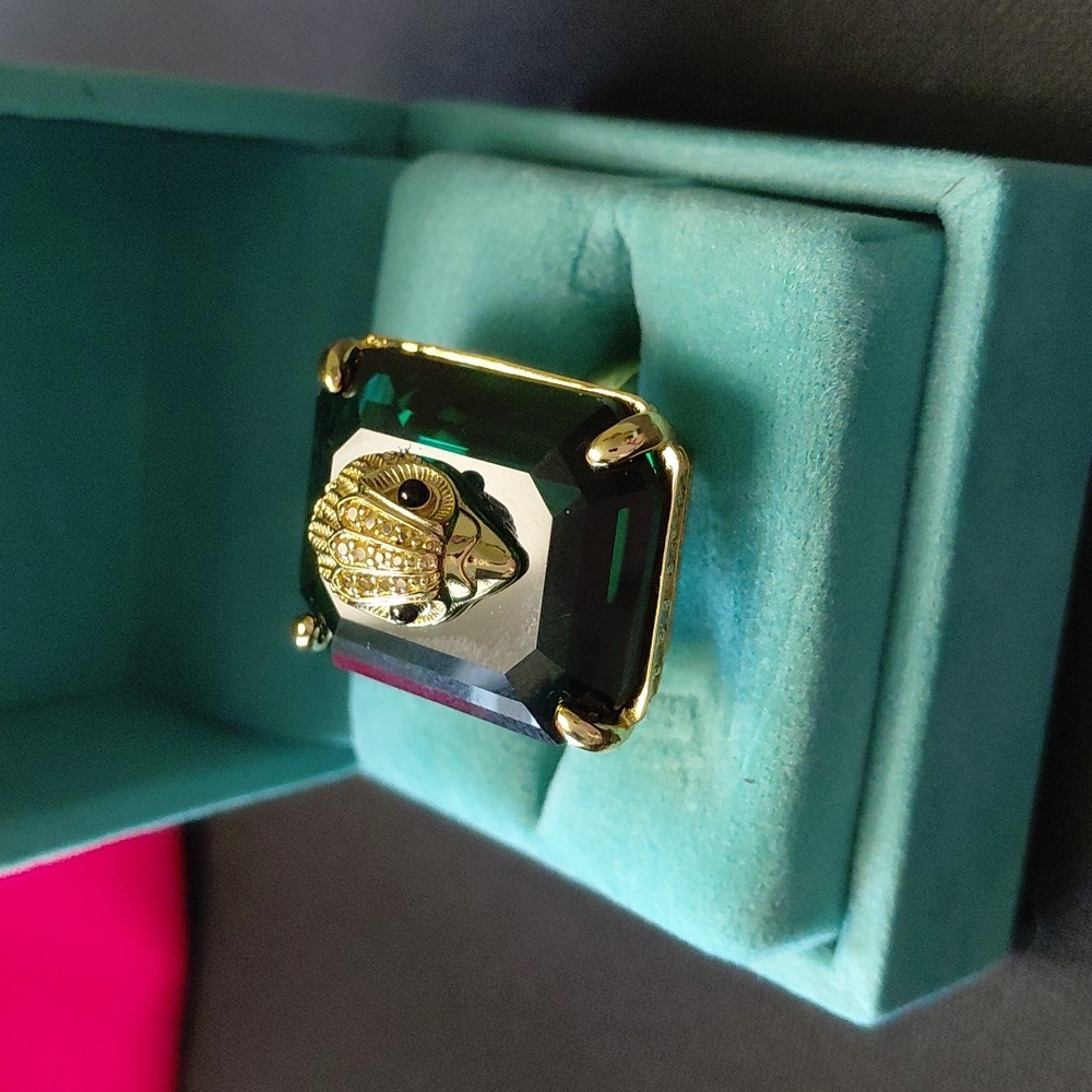 KURT GEIGER LONDON Elegant  Statement Ring Size9 - Picture 8 of 8